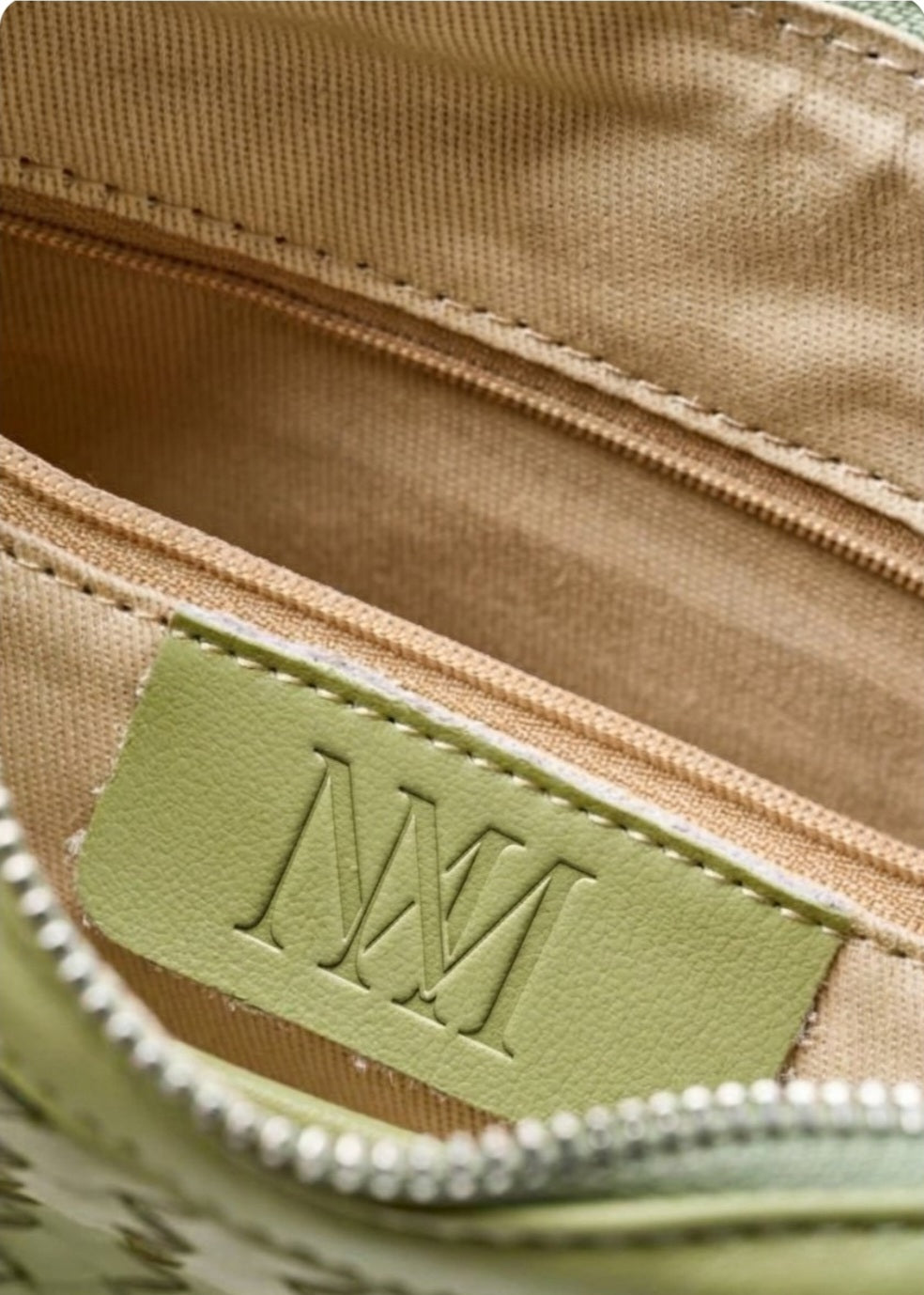 Green Silhouette Woven Textured handbag