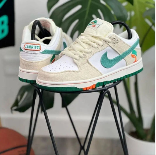 Nike low Dunk Cream and Mint